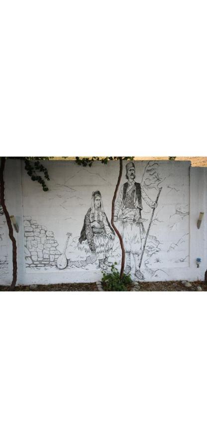 Nacional Μοτέλ Τρέμπινιε Εξωτερικό φωτογραφία